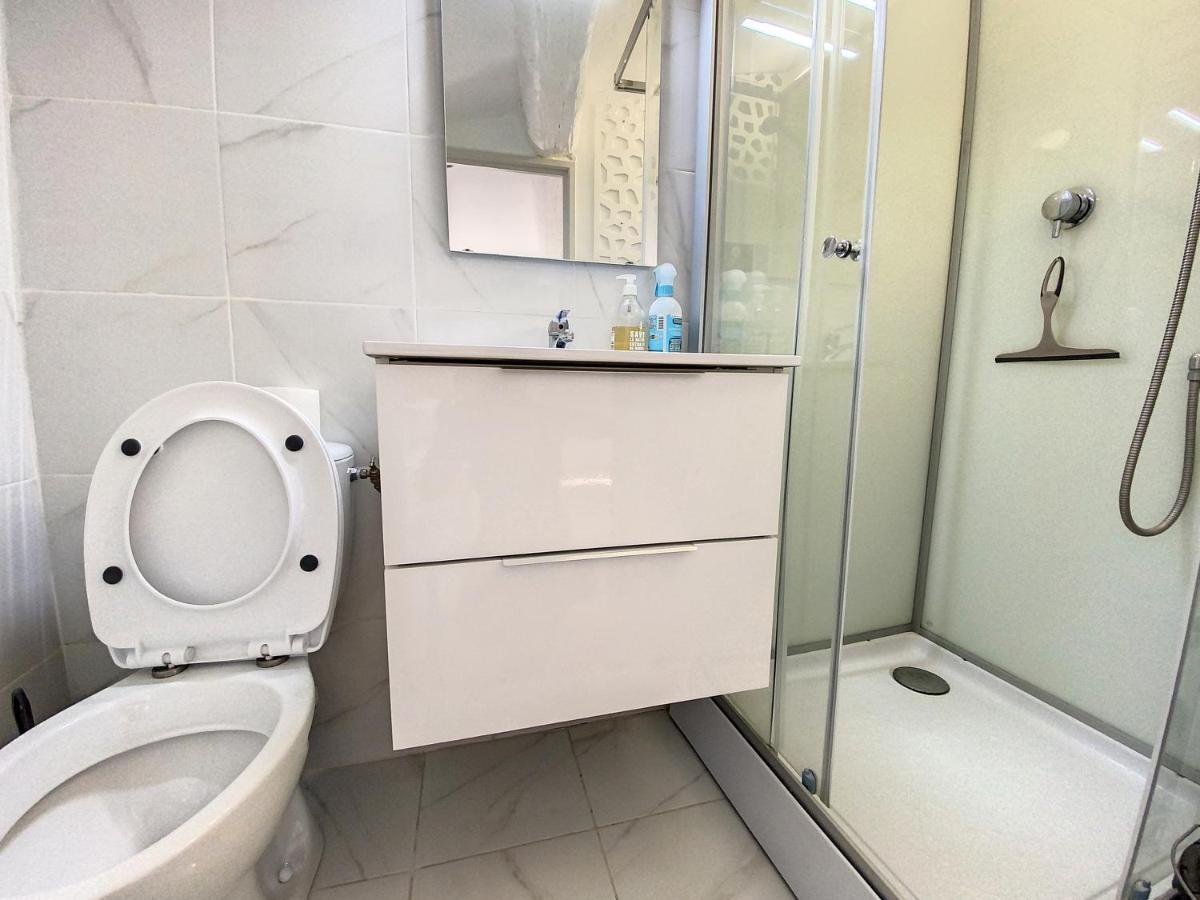 Petit St Louis Studio mansardé atypique climatisé Sète Esterno foto